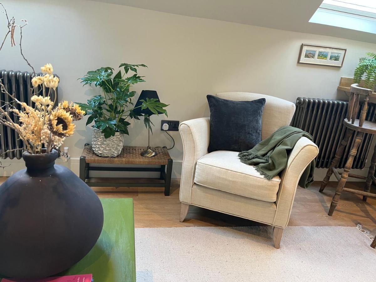 Ferienwohnung Pear Tree Loft Lacock Exterior foto